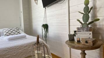 1 bedroom, individually furnished