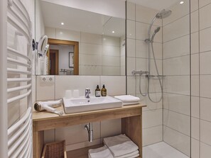 Apartment | Bathroom