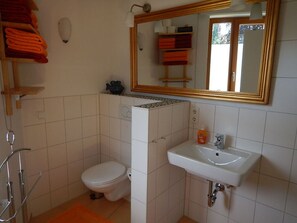 Ferienhaus | Badezimmer