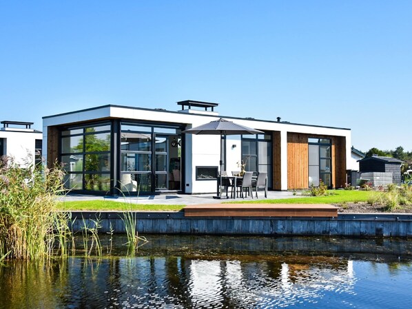 Exterior - Waterfront Family Retreat (Loosdrecht)