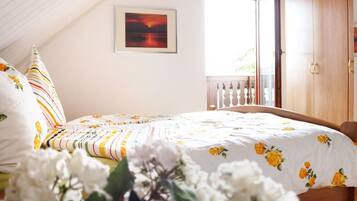 1 bedroom, individually furnished