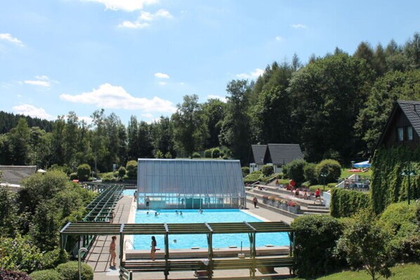 Apartment | Pool - Holiday Apartment Comfortable Vacation Home (Annaberg-Buchholz)