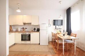 Apartment | Dining - Modern Apartment With Terrace Near old Town (Zadar)