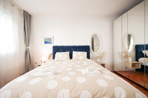 Apartment | 1 bedroom, iron/ironing board, bed sheets
