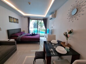 Deluxe Studio Suite | 1 bedroom, soundproofing, iron/ironing board, free WiFi