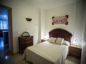 2 bedrooms, iron/ironing board, bed sheets