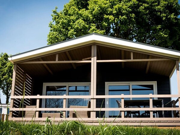 Chalet | Exterior - Atmospheric Chalet With Dishwasher (Gulpen)