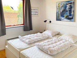 3 bedrooms, individually furnished - 6 Person Holiday Home in Aeroskobing (Aeroskobing)