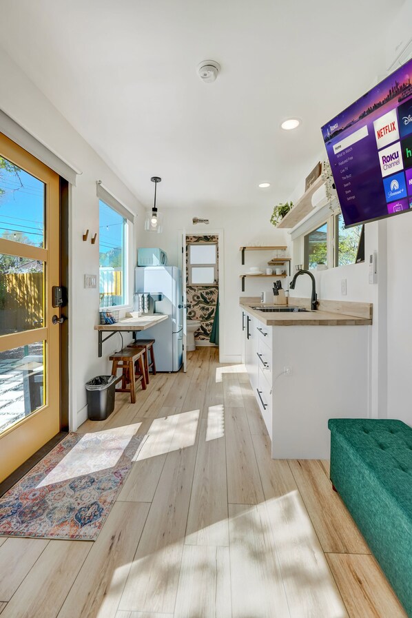 Interior - Shipping Container Retreat in Colorado Springs (Colorado Springs)