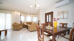 Family Apartment | Living area | Flat-screen TV - Romance Dream Meteora 1 (Kalabaka)