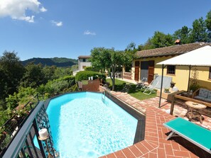 House | Pool