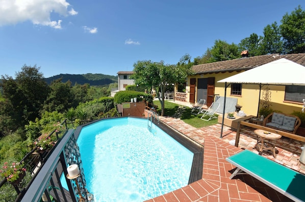 House | Pool