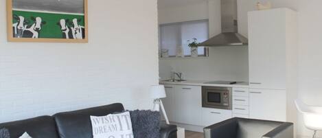 Apartment | Private kitchen | Oven, electric kettle, toaster