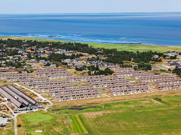 8 Person Holiday Park Home In Romo - Rømø