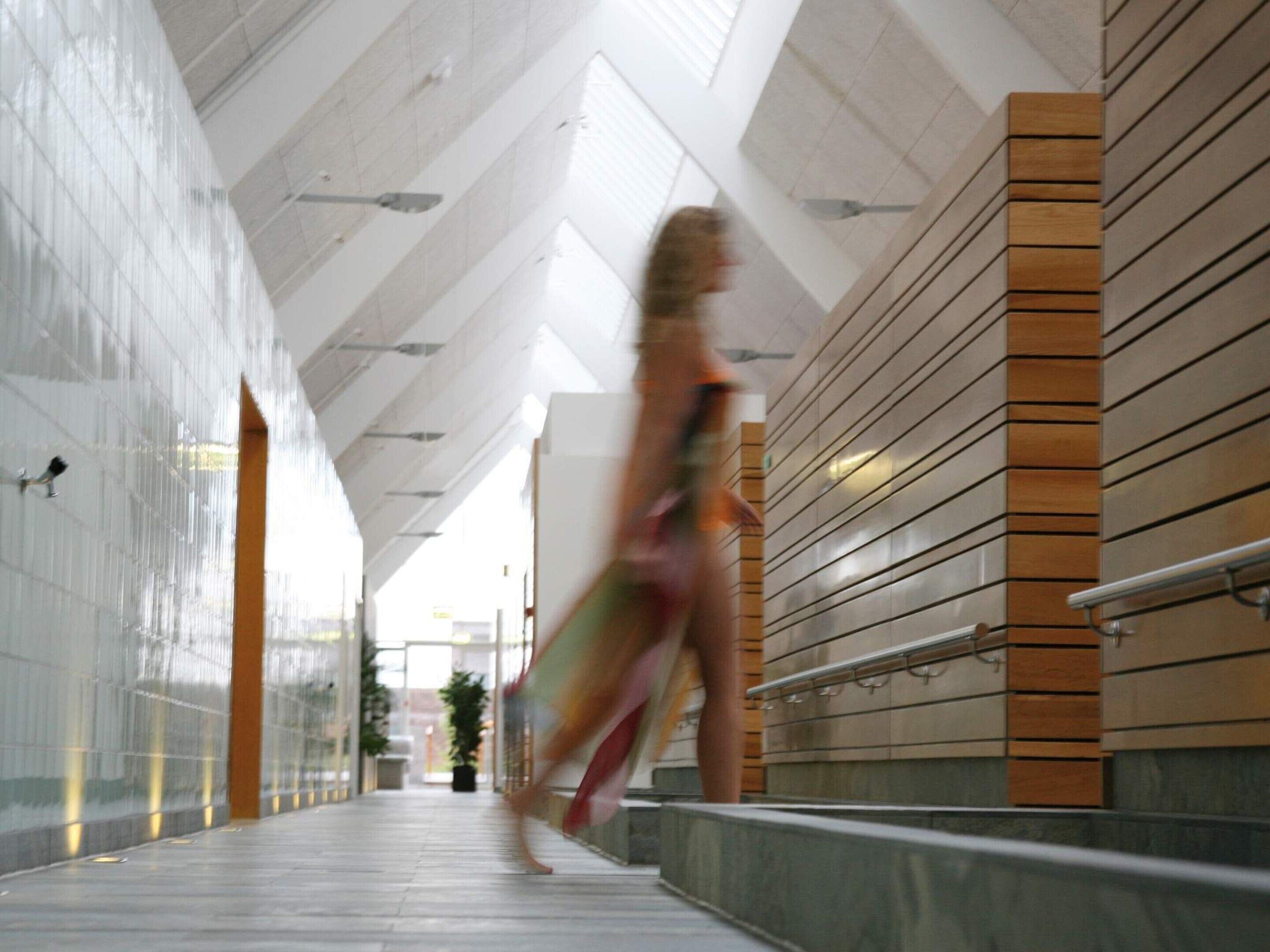 Hus | Basseng | Innendørsbasseng og utendørsbasseng