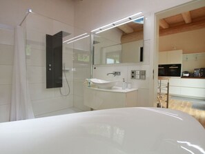 House | Bathroom - Canadian Log Cabin Comfortable Holiday Residence (Stuer)