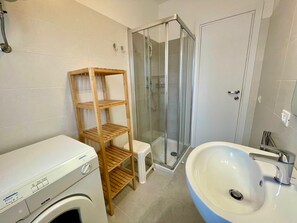 Apartment | Badezimmer