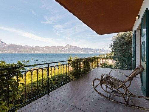 Villa in Torri With Pool & Mountain Views