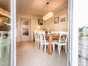 Apartment | Dining - Apartment in Koksijde Near the Beach (Koksijde)