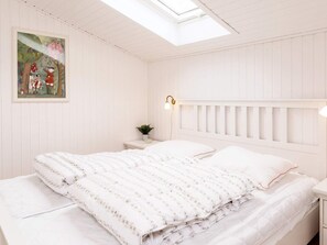 Rumah | 3 kamar tidur dan dilengkapi dengan perabotan berbeda-beda