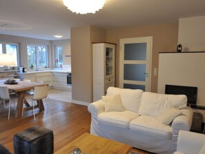 Apartment | Dining