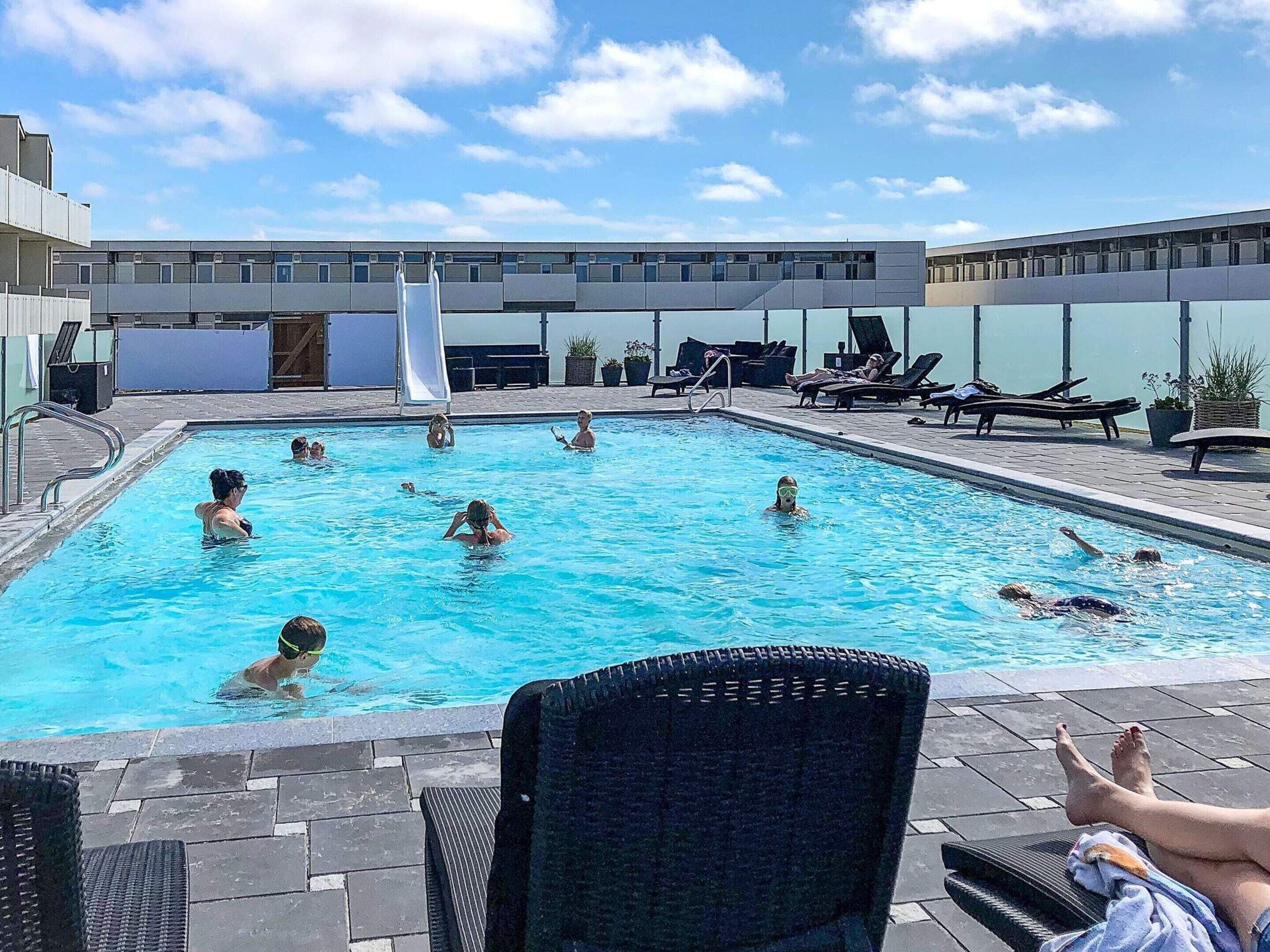 Apartamento | Piscina | Una piscina cubierta, una piscina al aire libre