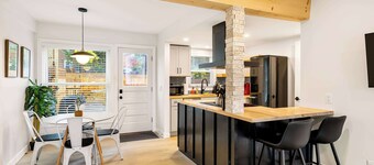 Upscale 3BR/2BA w/ Jacuzzi, Steps from Big House!