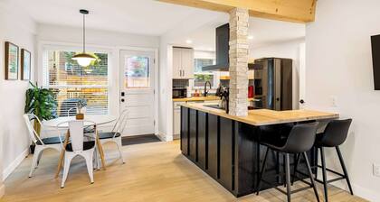 Upscale 3BR/2BA w/ Jacuzzi, Steps from Big House!