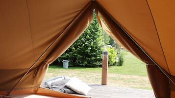 2 bedrooms, individually furnished, bed sheets