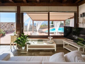 Living area - Pool House Giulia Comfortable Holiday Residence (Letojanni)