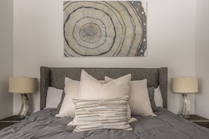 2 chambres, fer et planche à repasser, Wi-Fi gratuit, draps fournis