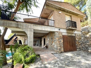 Villa | Exterior