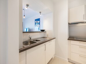 Apartment | Private kitchen | Electric kettle - Apartment by St. Andre Dunes and Sea (Koksijde)
