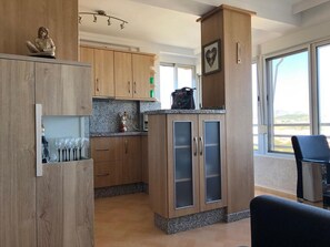 Private kitchen - Belvilla by OYO Costa Hollandia (Algarrobo)