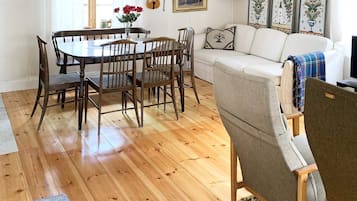 House | Dining