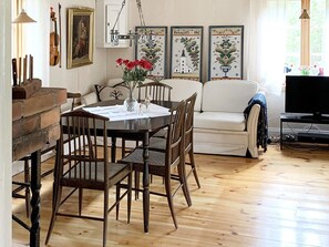 House | Dining - 3 Person Holiday Home in Grangarde (Grangarde)