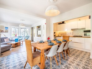 Villa | Private kitchen | Toaster - Villa Near Sea With BBQ and Play Attic (Koksijde)