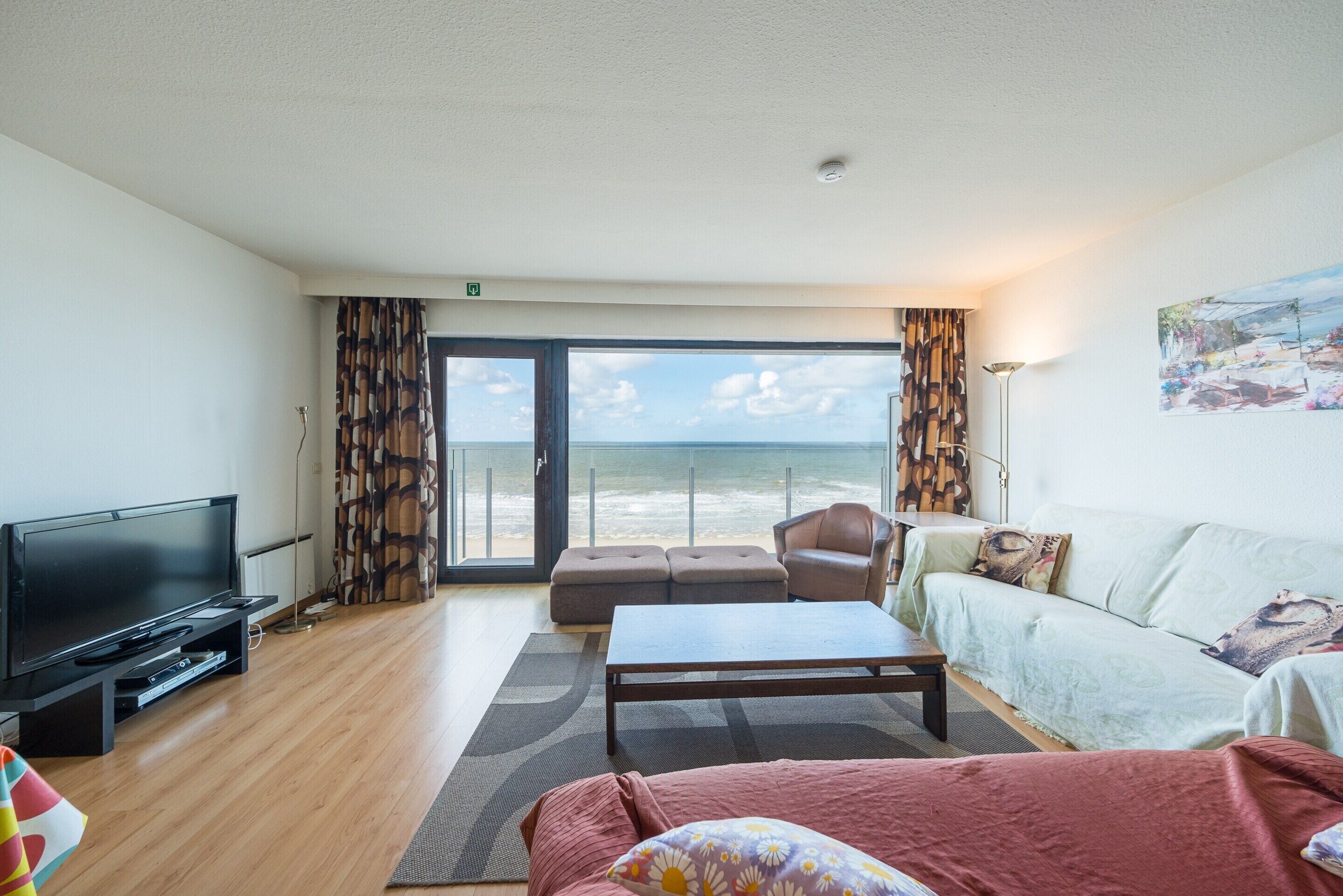 Apartment | Living room