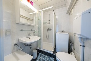 Apartment | Bathroom