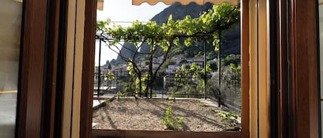 Familienapartment | 2 Schlafzimmer, Schreibtisch, schallisolierte Zimmer, kostenloses WLAN