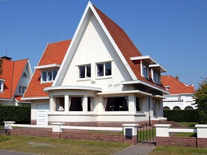 Villa | Exterior