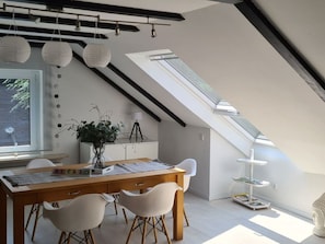 Dining - See & So Modern Retreat (Winterberg)