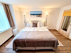 Apartment | 2 Schlafzimmer, individuell eingerichtet, Bettwäsche