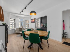 Apartment | Dining - Renovated Apartment for Family (Blankenberge)