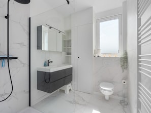 Bathroom - Renovated Apartment for Family (Blankenberge)