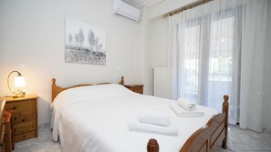 2 habitaciones, tabla de planchar con plancha, wifi y ropa de cama 