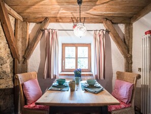 Dining - Hans in the Schusterhausl Apartment (Samerberg)