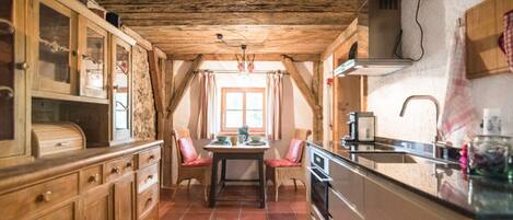 House | Private kitchen | Electric kettle, toaster