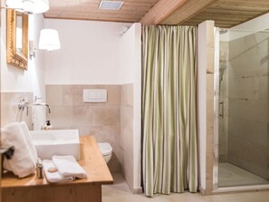 House | Bathroom