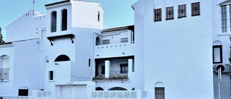 อพาร์ทเมนท์ | บริเวณภายนอก